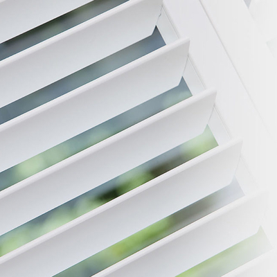 Window shutters with no tilt rod